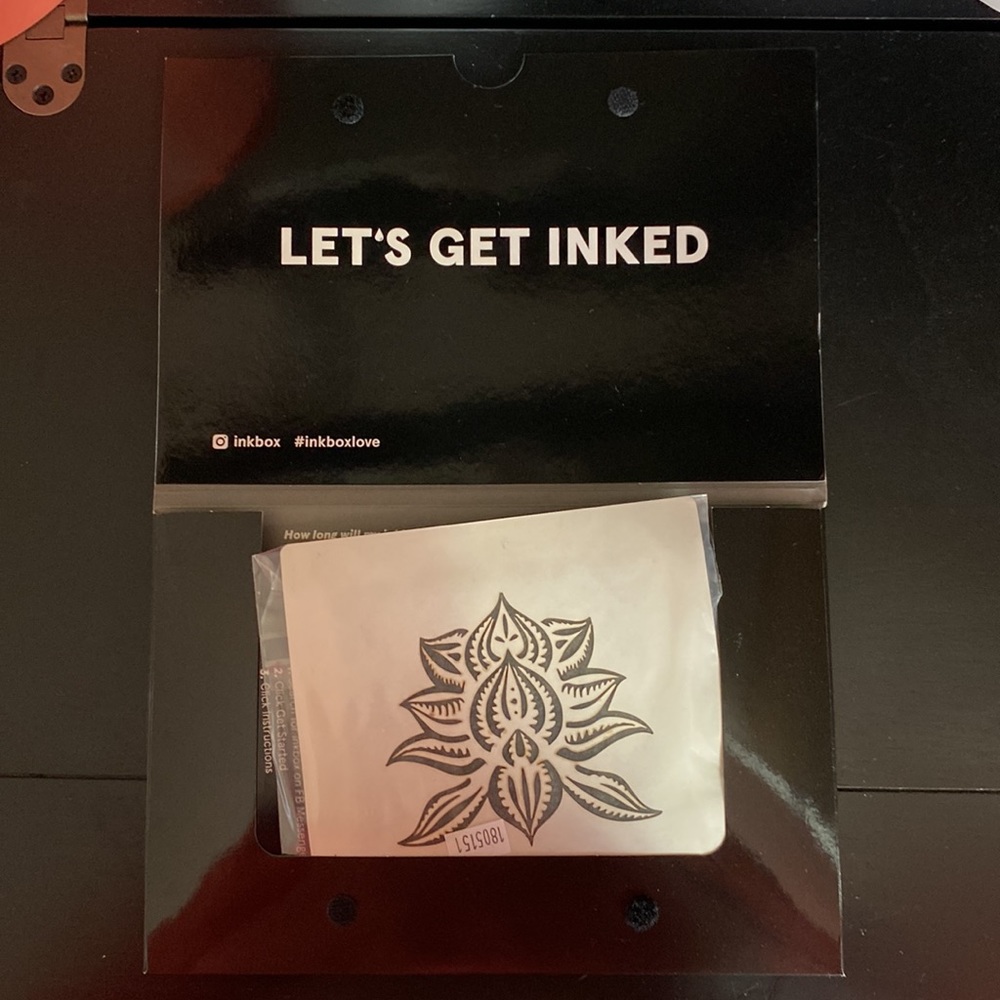 Inkbox Semi-permanent tattoo - Flower